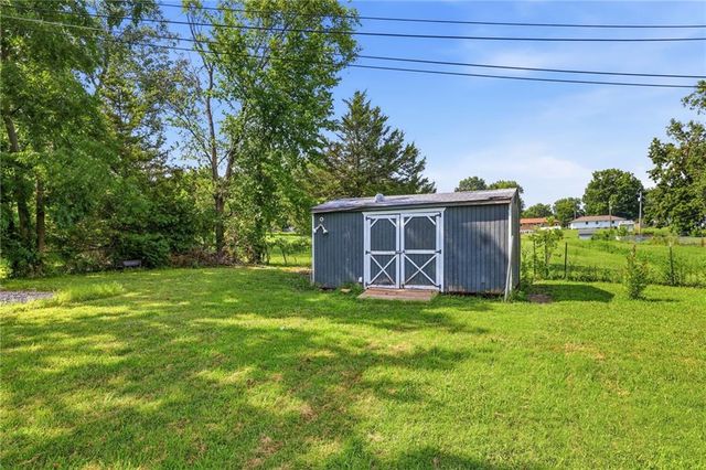 304 E South Street, Harrisonville, MO 64701