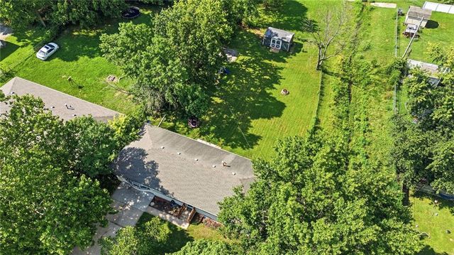 304 E South Street, Harrisonville, MO 64701