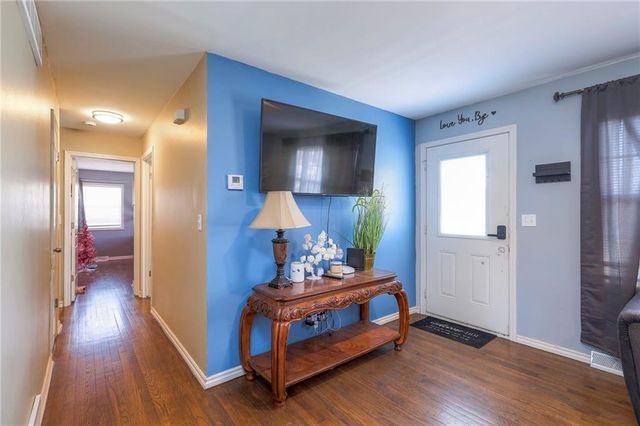 304 E South Street, Harrisonville, MO 64701