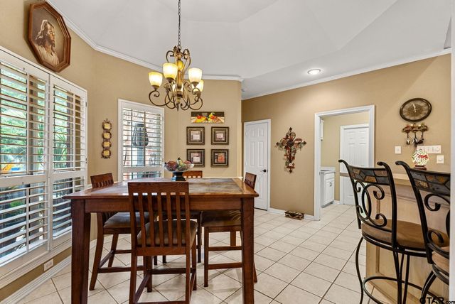 3621 Rock Creek Dr, Tyler, TX 75707