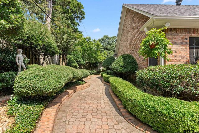 3621 Rock Creek Dr, Tyler, TX 75707