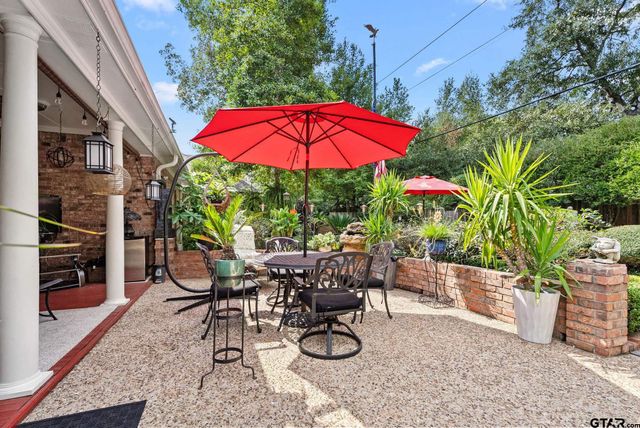 3621 Rock Creek Dr, Tyler, TX 75707