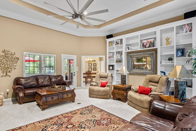3621 Rock Creek Dr, Tyler, TX 75707