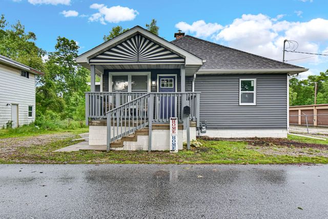 1011 Marquette Road, Lake Station, IN 46405