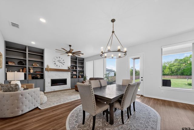 7836 Freestone Dr, Bullard, TX 75757