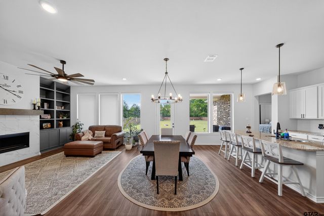 7836 Freestone Dr, Bullard, TX 75757