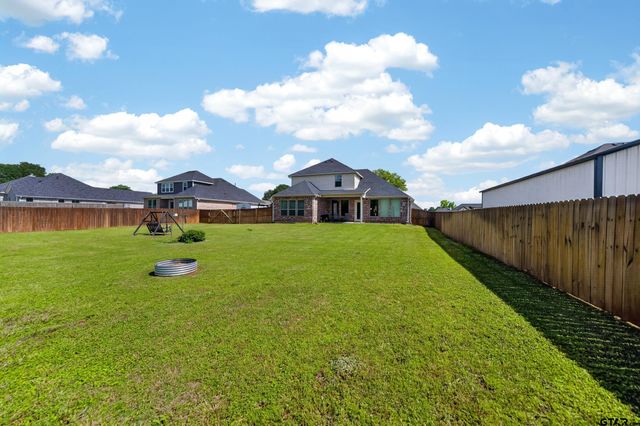 7836 Freestone Dr, Bullard, TX 75757