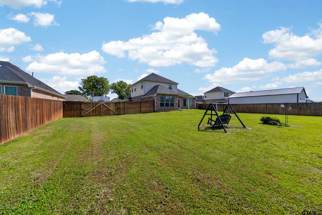 7836 Freestone Dr, Bullard, TX 75757