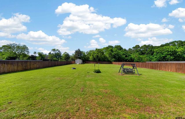7836 Freestone Dr, Bullard, TX 75757
