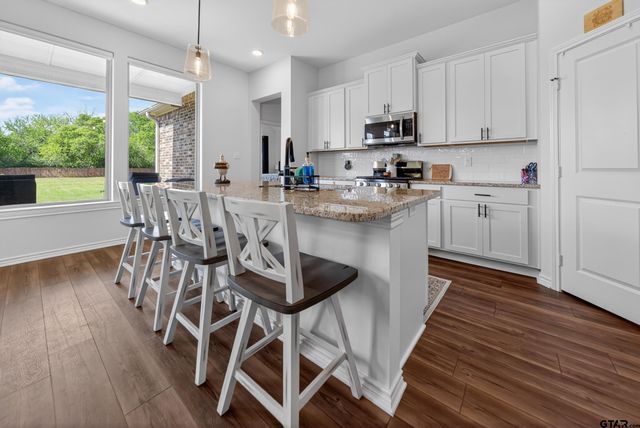 7836 Freestone Dr, Bullard, TX 75757