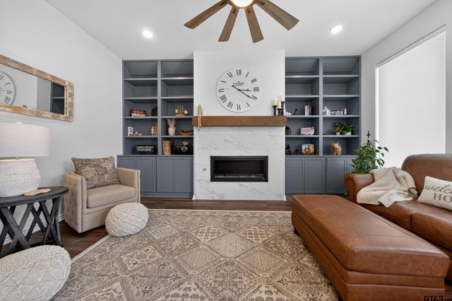 7836 Freestone Dr, Bullard, TX 75757