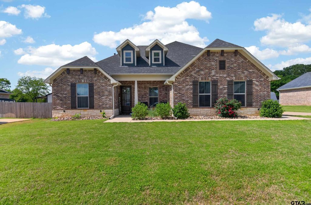 7836 Freestone Dr, Bullard, TX 75757