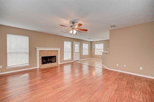 2807 Burgess Hill Court, Pearland, TX 77584