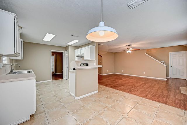 2807 Burgess Hill Court, Pearland, TX 77584