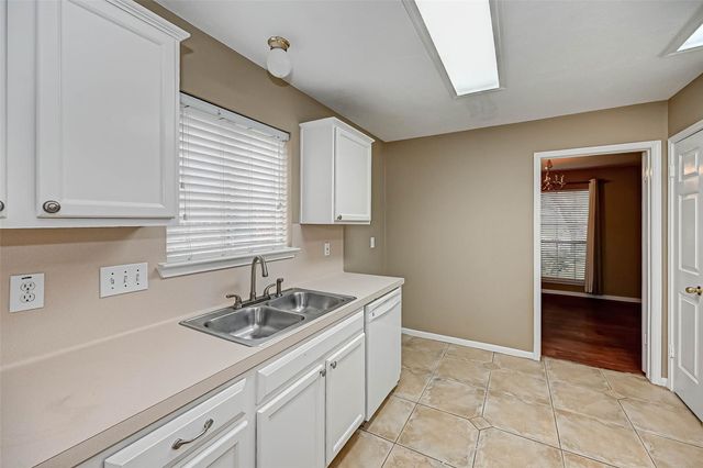 2807 Burgess Hill Court, Pearland, TX 77584