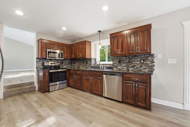 17399 Ridgewood Court, Prior Lake, MN 55372