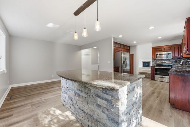 17399 Ridgewood Court, Prior Lake, MN 55372