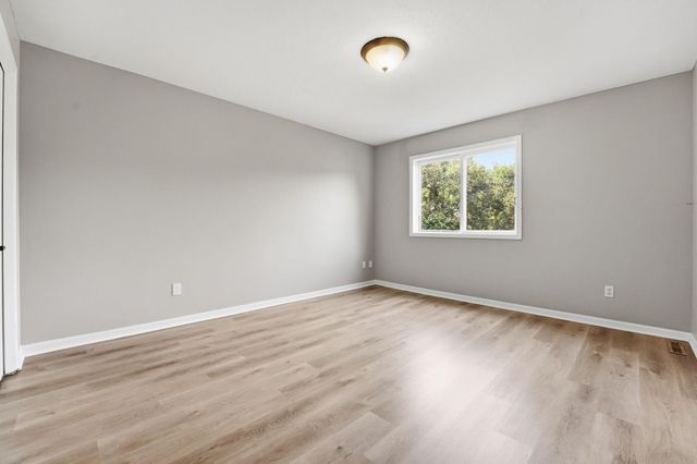 17399 Ridgewood Court, Prior Lake, MN 55372