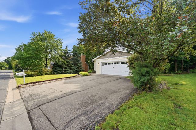 17399 Ridgewood Court, Prior Lake, MN 55372
