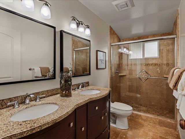 10525 Barnhart Court, Cupertino, CA 95014