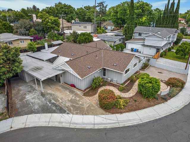 10525 Barnhart Court, Cupertino, CA 95014