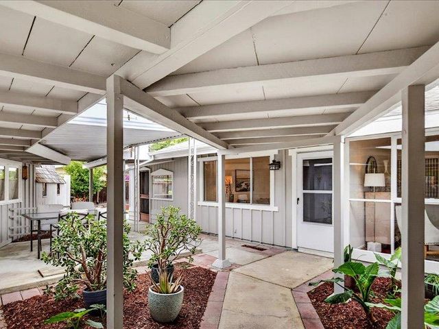 10525 Barnhart Court, Cupertino, CA 95014