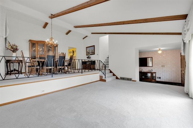 21W200 North Lane, Itasca, IL 60143