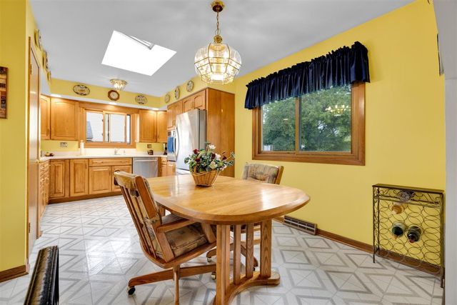 21W200 North Lane, Itasca, IL 60143