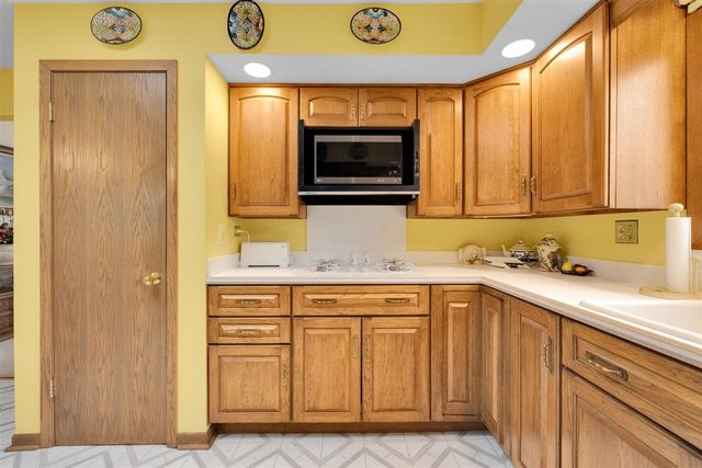 21W200 North Lane, Itasca, IL 60143