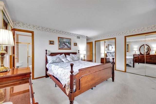 21W200 North Lane, Itasca, IL 60143