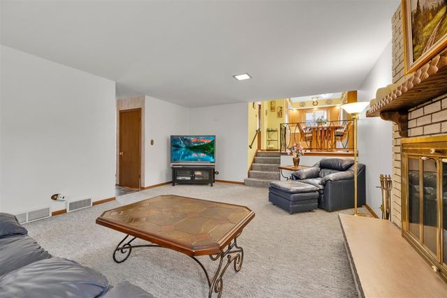 21W200 North Lane, Itasca, IL 60143