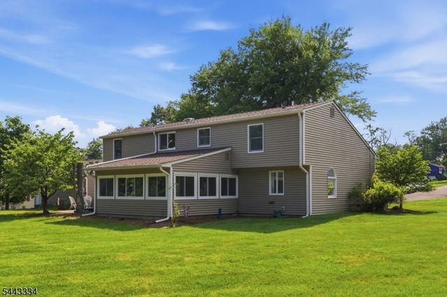 15 Deerhead Dr, Bridgewater Twp., NJ 08807