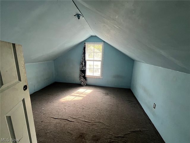 304 Lowell Avenue NE, Warren, OH 44483