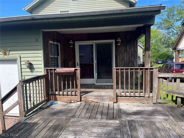 304 Lowell Avenue NE, Warren, OH 44483