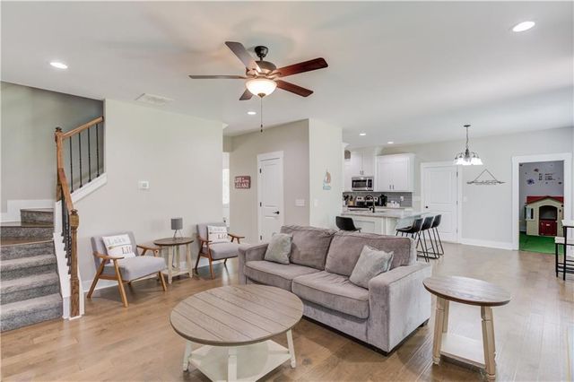 3350 Lanier Circle, Gainesville, GA 30506