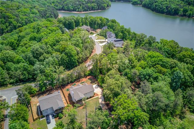 3350 Lanier Circle, Gainesville, GA 30506