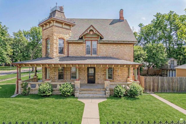 237 W 3rd Street, Junction City, KS 66441