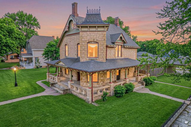 237 W 3rd Street, Junction City, KS 66441