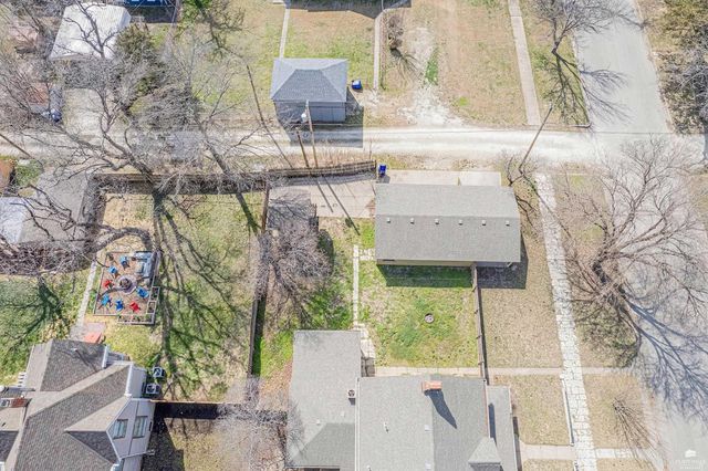 237 W 3rd Street, Junction City, KS 66441