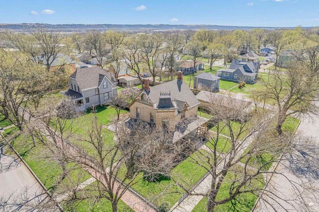 237 W 3rd Street, Junction City, KS 66441