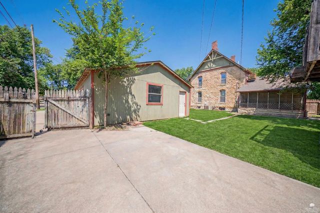 237 W 3rd Street, Junction City, KS 66441
