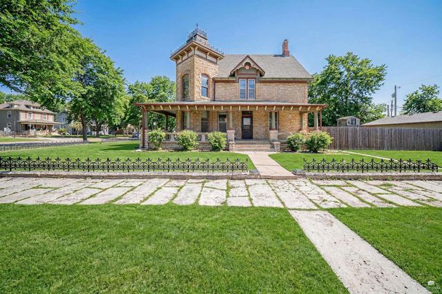 237 W 3rd Street, Junction City, KS 66441