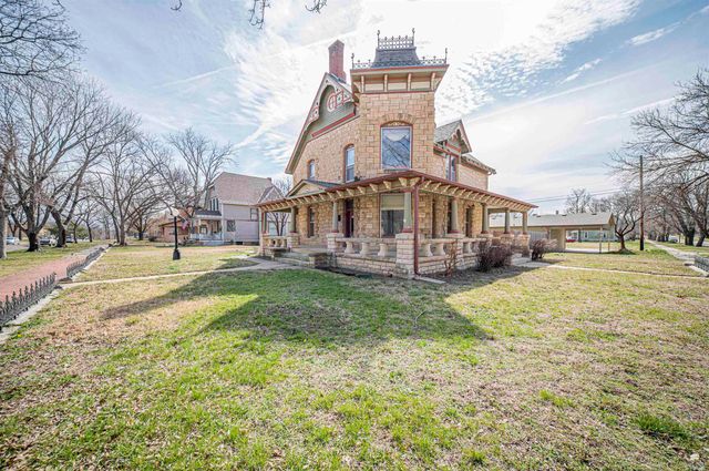 237 W 3rd Street, Junction City, KS 66441