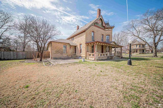 237 W 3rd Street, Junction City, KS 66441