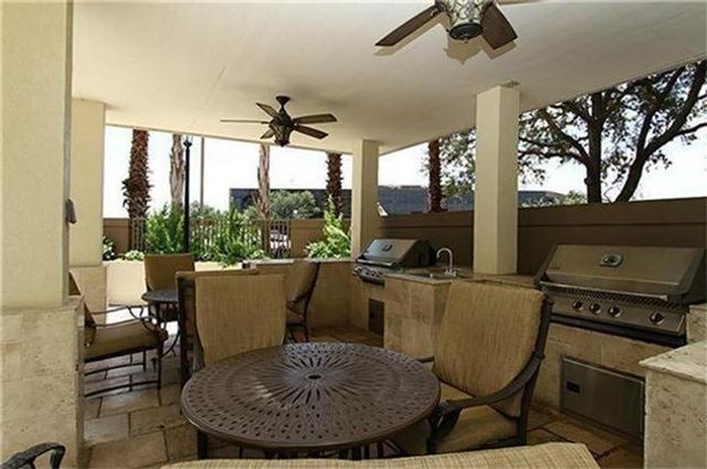 3525 Sage Road 706, Houston, TX 77056
