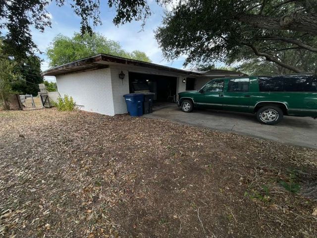 9834 Redbud Dr, Corpus Christi, TX 78410