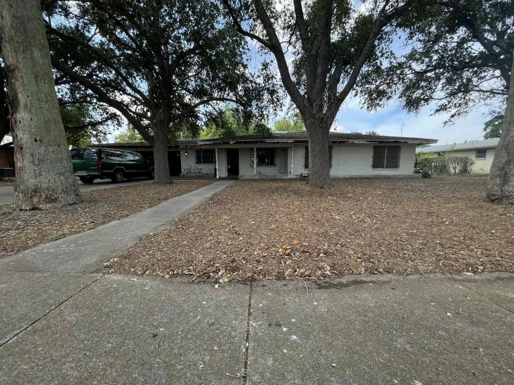 9834 Redbud Dr, Corpus Christi, TX 78410