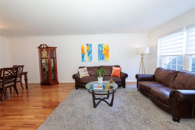 678 Front Street E, Hempstead, NY 11550