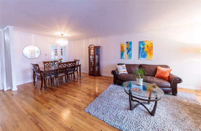 678 Front Street E, Hempstead, NY 11550