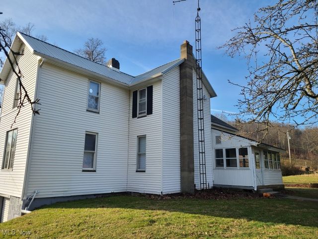 3929 Robertsville Avenue SE, Minerva, OH 44657